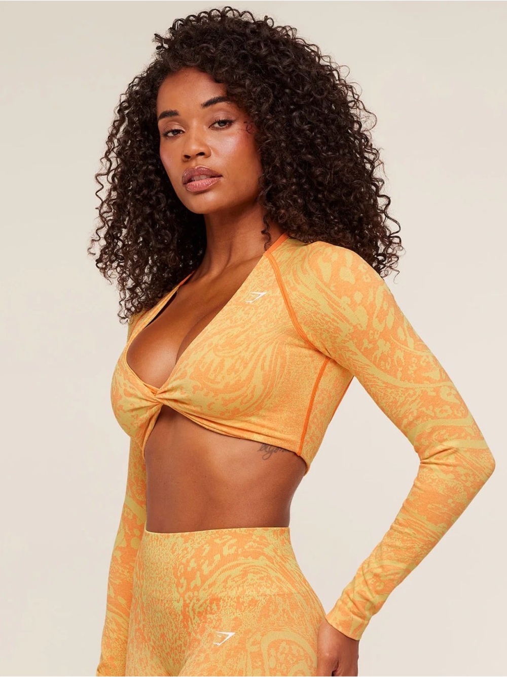 GYMSHARK DAPT ANIMAL LONG SLEEVE CROP TOP size M